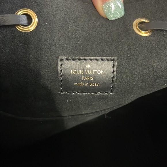 Lv backpack - Picture 7 of 8